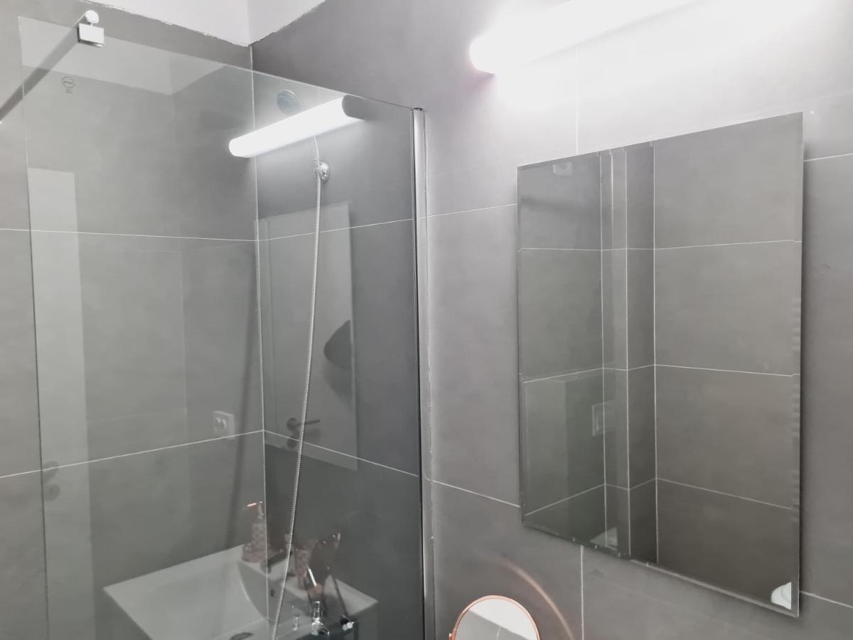 Lovely Ultracentral Apartment With Parking Cluj-Napoca Luaran gambar