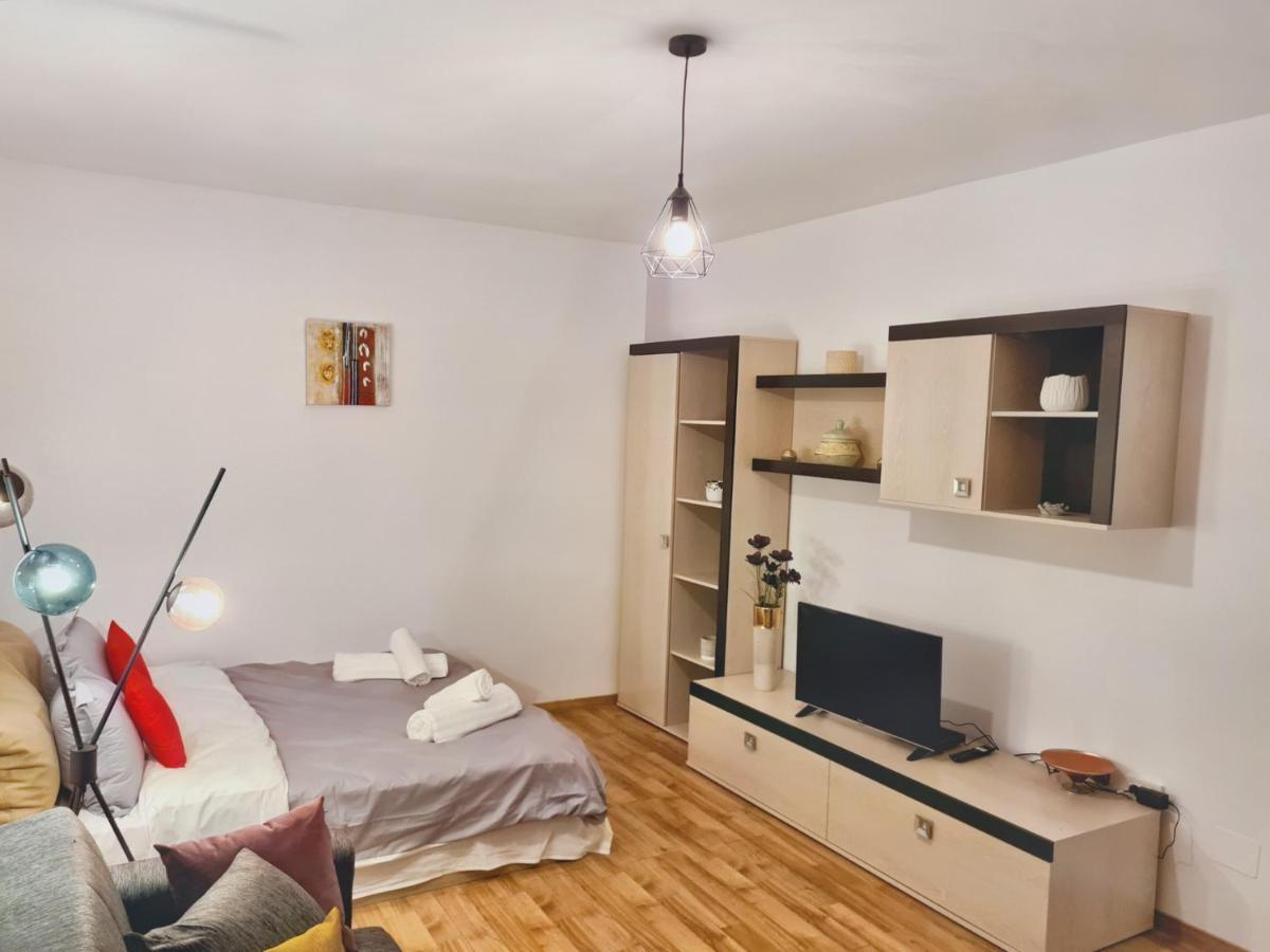 Lovely Ultracentral Apartment With Parking Cluj-Napoca Luaran gambar